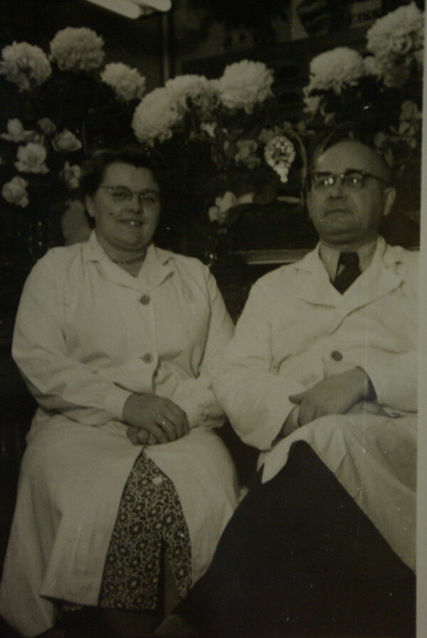Historische Aufnahme der Gründergeneration von Optiker Philipp